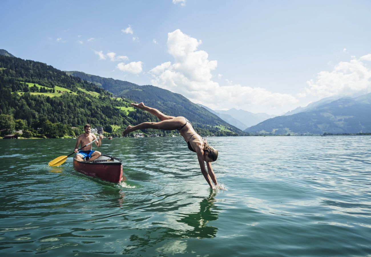 Apartment in Zell am See - Spa Chalet - Garden Lodge