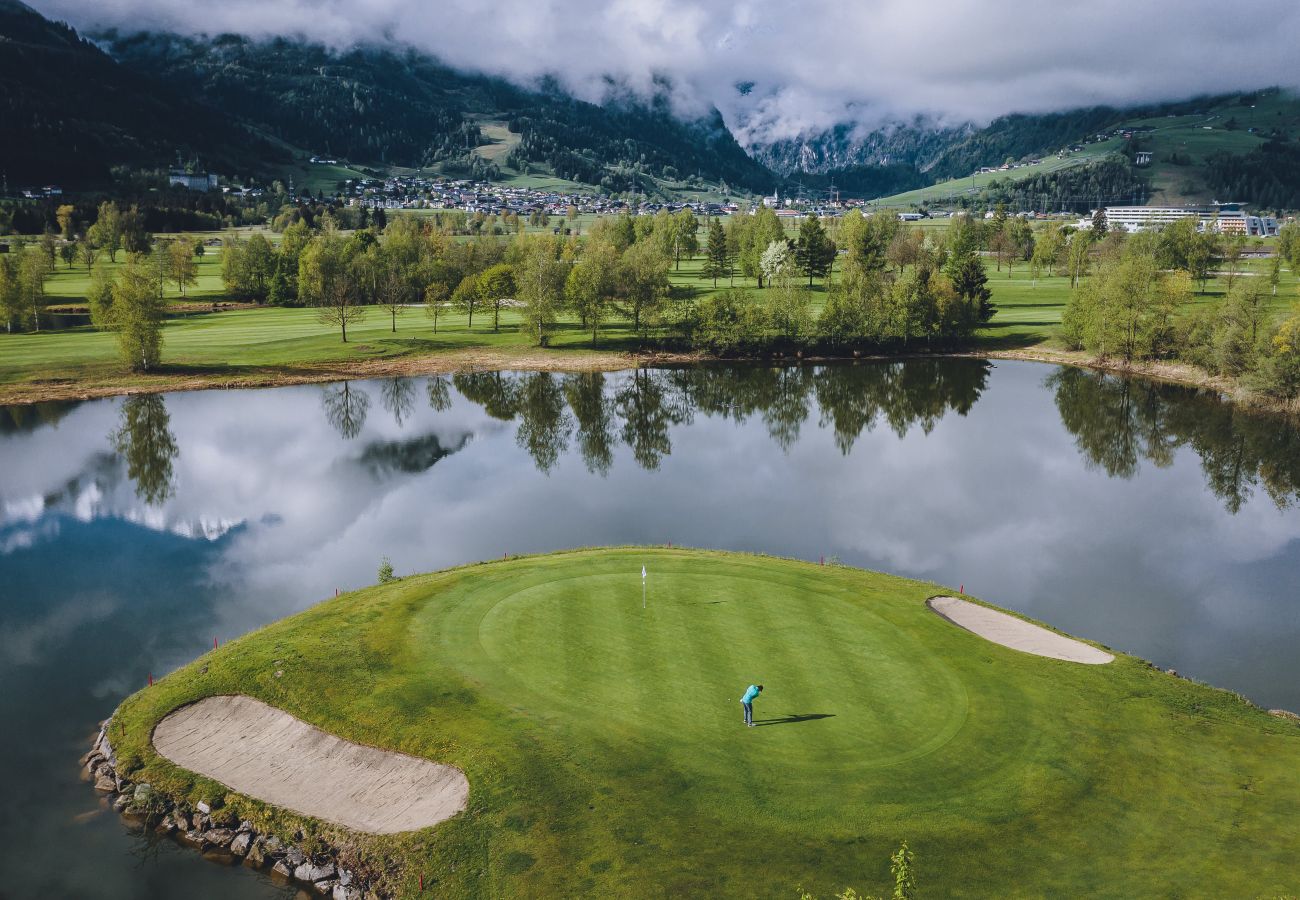 Apartment in Zell am See - Spa Chalet - Garden Lodge