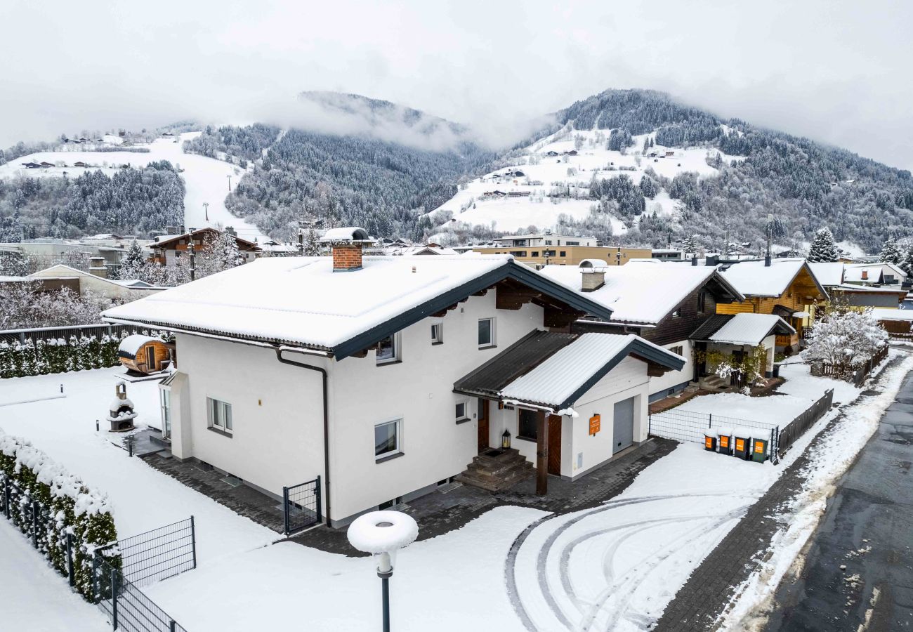 Apartment in Zell am See - Spa Chalet - Penthouse Lodge
